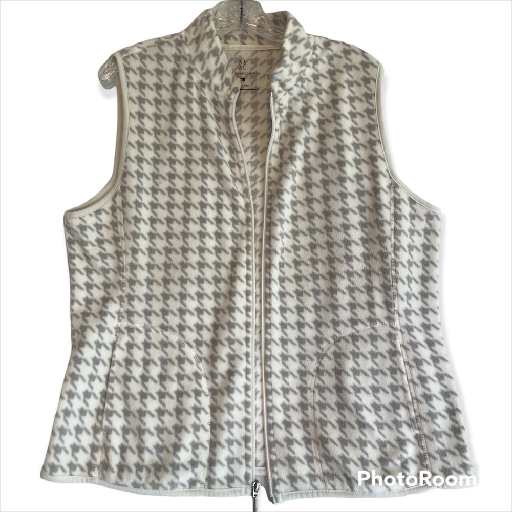 NY&C cozy vest